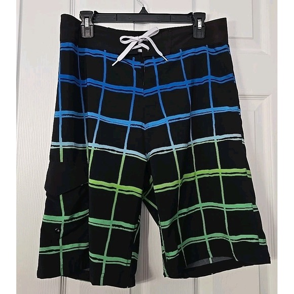 burnside Other - BURNSIDE Board Shorts Black Plaid with Pocket Board Scraper Size 32